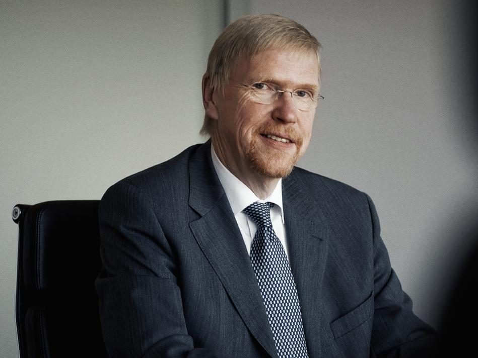 Dr. Thomas Mayer