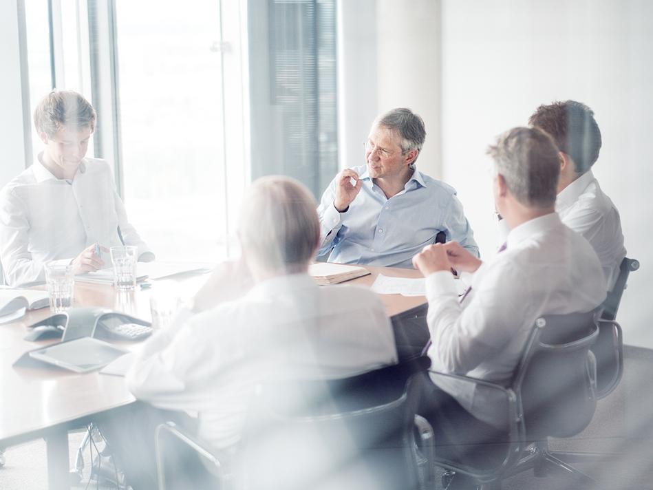 Bert Flossbach at a meeting